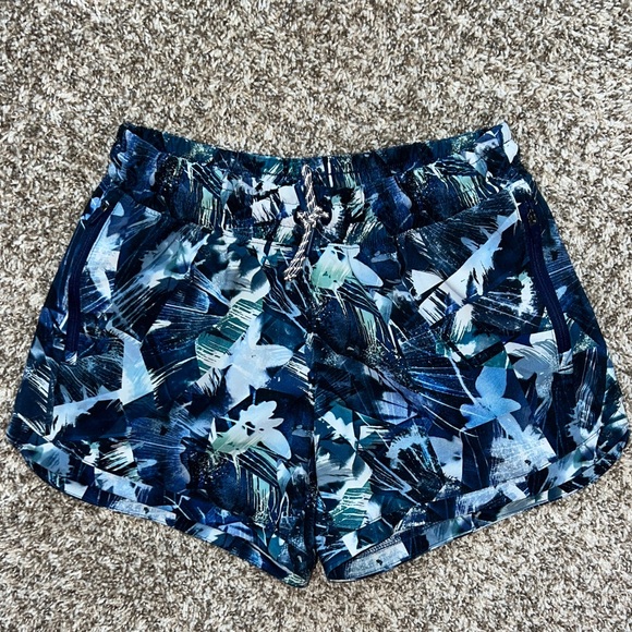 Athleta Other - Athleta Girls ALL PLAY 3” Tropical Blue Floral Shorts